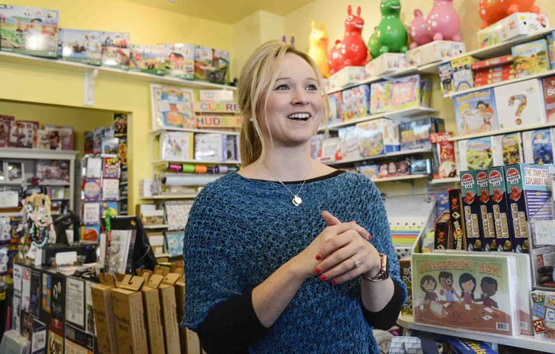 Businesses expect strong sales, despite short season